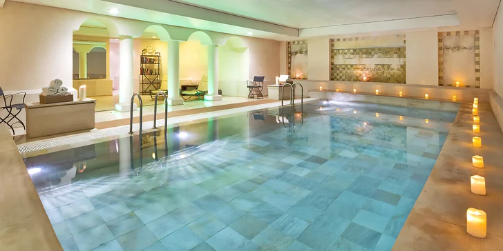 Relax v srdci Varšavy: moderný boutique hotel v bývalom paláci so saunou a bazénom