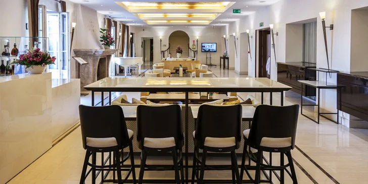 Relax v srdci Varšavy: moderný boutique hotel v bývalom paláci so saunou a bazénom