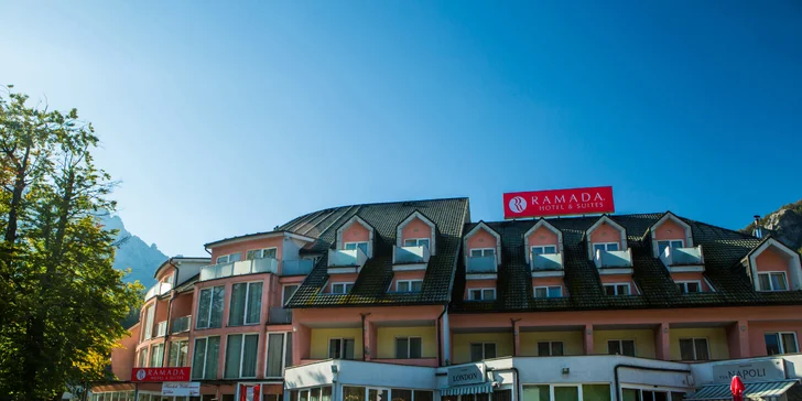 Dovolenka v Slovinsku: 4* hotel v Kranjskej Gore s raňajkami a vstupom do bazénov