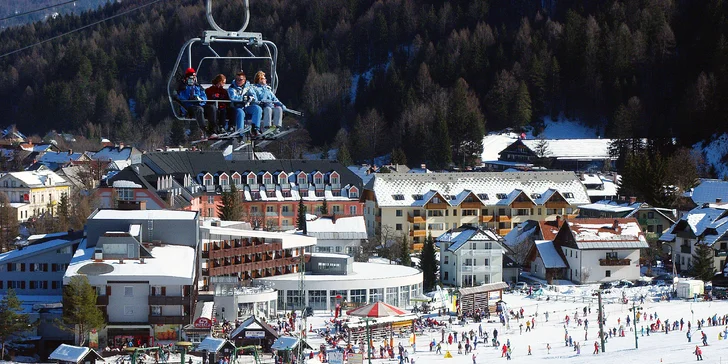Dovolenka v Slovinsku: 4* hotel v Kranjskej Gore s raňajkami a vstupom do bazénov