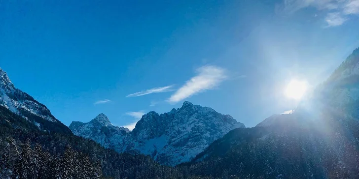 Dovolenka v Slovinsku: 4* hotel v Kranjskej Gore s raňajkami a vstupom do bazénov