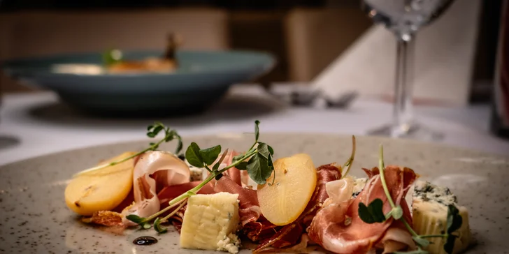 Degustačné menu aj wellness v Hoteli Panoráma Trenčianske Teplice