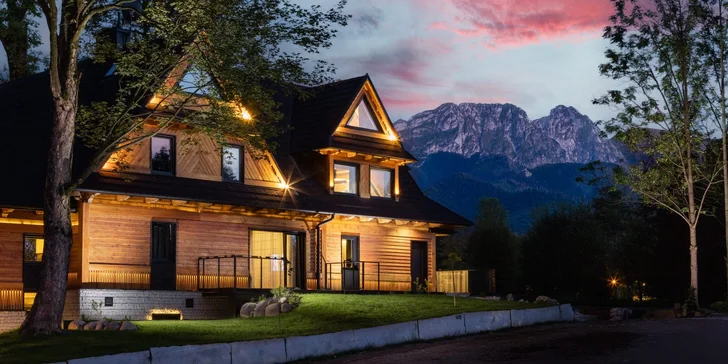 Dovolenka v podmanivom prostredí Zakopaného s raňajkami, romantickou večerou, jacuzzi či masážou
