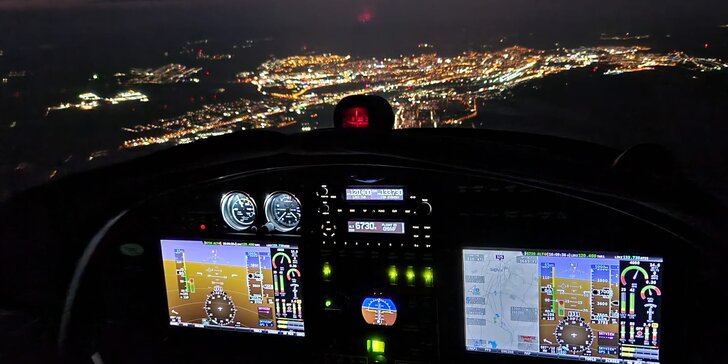 Denný alebo nočný let lietadlom Viper SD4 ponad Košice s certifikátom a možnosťou pilotovania