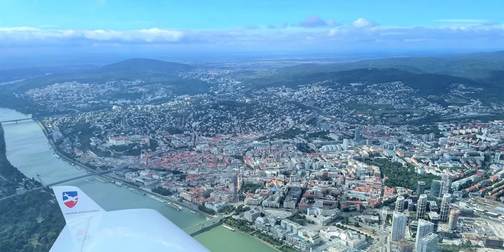 Let ponad hrady a zámky, nočný let či let do Salzburgu novým lietadlom WT9 DYNAMIC LSA alebo VIPER SD4 NIGHT-VFR aj s možnosťou pilotovania