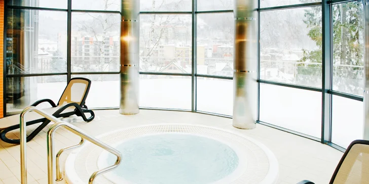 Pobyt v nádhernom prostredí Krynice-Zdrój: raňajky či polpenzia a wellness