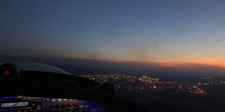 Denný alebo nočný let lietadlom Viper SD4 ponad Košice s certifikátom a možnosťou pilotovania
