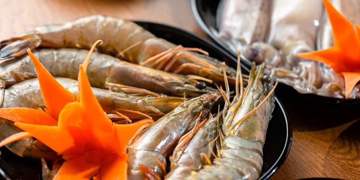 Hostina plná exotických chutí: Lahodný BBQ grill s dezertom alebo Thai Hot-pot pre 4 osoby v Gao restaurant