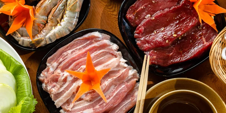 Hostina plná exotických chutí: Lahodný BBQ grill s dezertom alebo Thai Hot-pot pre 4 osoby v Gao restaurant