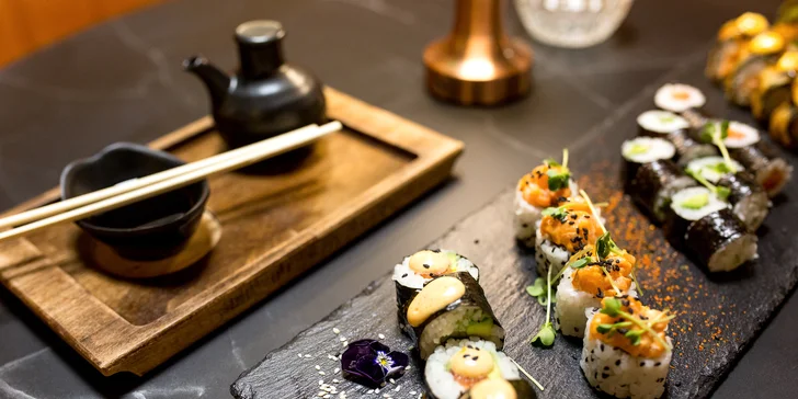 Lahodný Sushi set pre 2 osoby v Lobby Restaurant and Bar. Až 24 kusov!