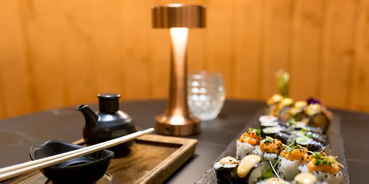 Lahodný Sushi set pre 2 osoby v Lobby Restaurant and Bar. Až 24 kusov!