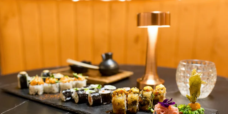 Lahodný Sushi set pre 2 osoby v Lobby Restaurant and Bar. Až 24 kusov!