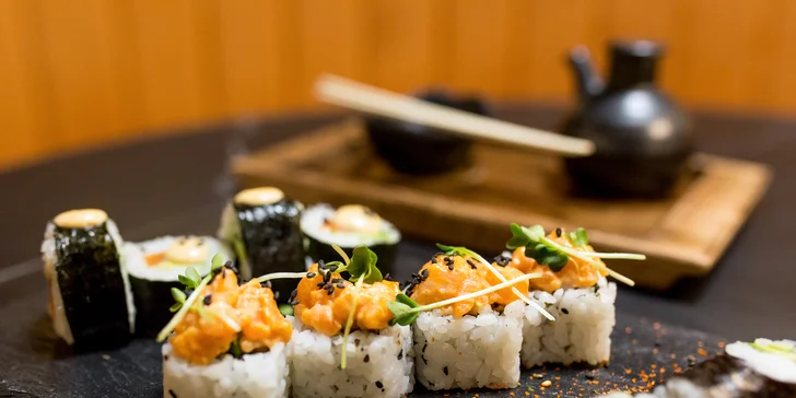 Lahodný Sushi set pre 2 osoby v Lobby Restaurant and Bar. Až 24 kusov!