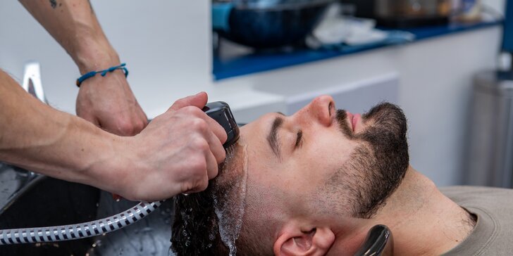 Barberské služby: strih, úprava brady či holenie britvou v Kreslo Žilina