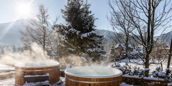 Luxusný pobyt neďaleko Zakopaného: moderné apartmány s výhľadom na Tatry, chutná strava, relax vo wellness, detský kútik či biliard