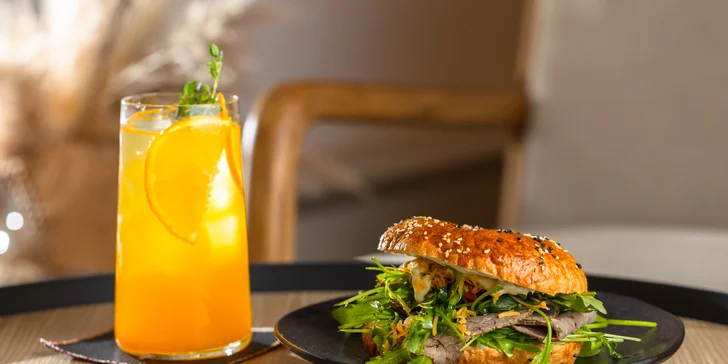 Plnený bagel s limonádou alebo brunch či večera pre dvoch
