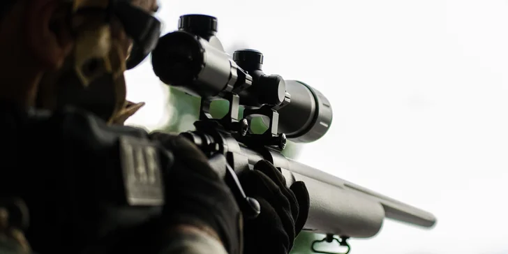 Na chvíľu Sniperom: Streľba z ostreľovacích pušiek v exteriéri