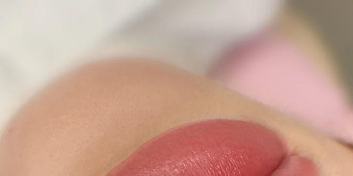 Permanentný make-up pier