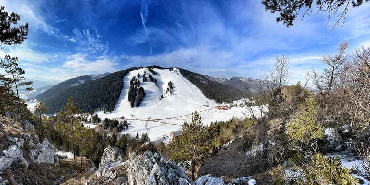 Celodenná lyžovačka pre veľkých aj malých v rodinnom stredisku Malinô Brdo