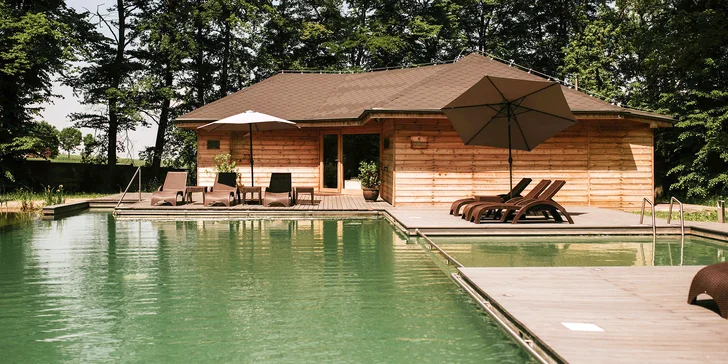 V súlade s prírodou: hotel obklopený parkom, s jazierkom, wellness a polpenziou