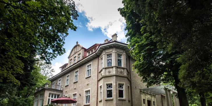 V súlade s prírodou: hotel obklopený parkom, s jazierkom, wellness a polpenziou