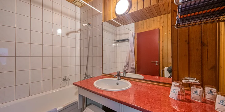 Bungalovy pri Balatone až pre 5 osôb: súkromná pláž s tobogánom a neobmedzený wellness