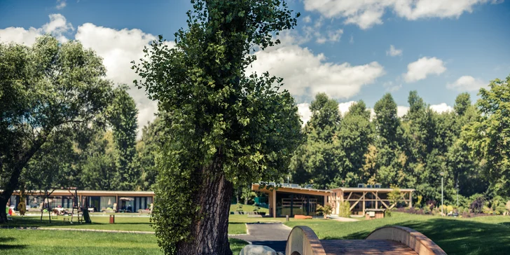Luxusný vilový rezort v Českých Budějoviciach: apartmány s terasou, raňajky do postele aj sauna