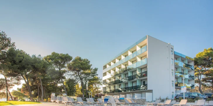 Užite si slnečné dni v Chorvátsku: 4* hotel pri mori, polpenzia aj výlety
