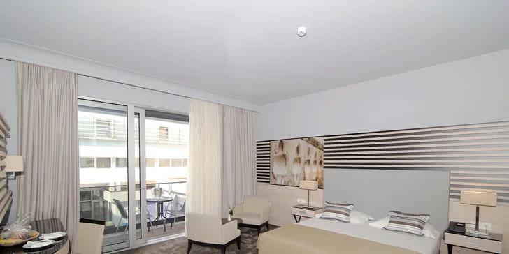 Dovolenka v Dubrovníku, meste UNESCO: 4* hotel s raňajkami, 300 m na pláž a sezónny bazén