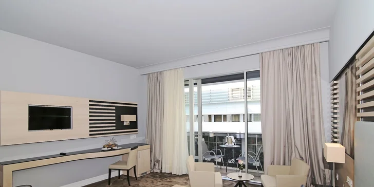 Dovolenka v Dubrovníku, meste UNESCO: 4* hotel s raňajkami, 300 m na pláž a sezónny bazén
