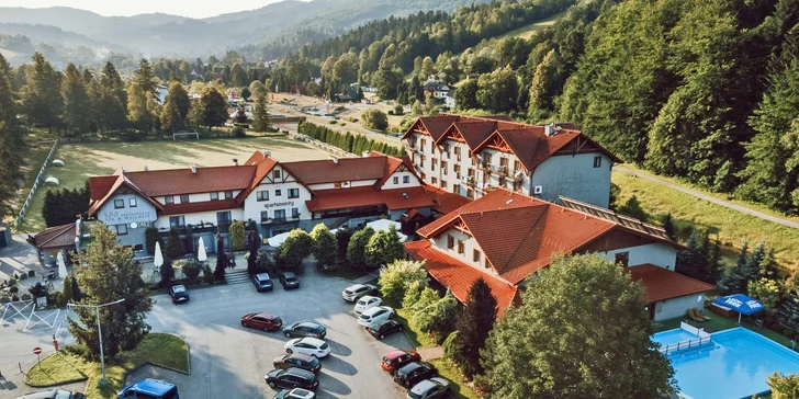 Poľské Beskydy: skvelá lokalita pre lyžiarov, raňajky alebo polpenzia a wellness neobmedzene