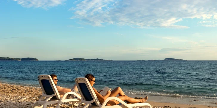 Dovolenka v letovisku Mlini: hotel pri pláži, bazény, raňajky a šport, 10 km od Dubrovníka