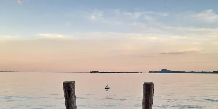 Dovolenka pre pár a rodinu na brehu Lago di Garda: raňajky, wellness aj bicykle
