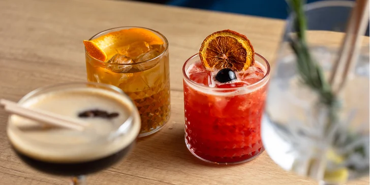 Miešaný drink alebo otvorené vouchery na konzumáciu v hodnote 20, 30 alebo 40 € v Emporio Lounge Bar