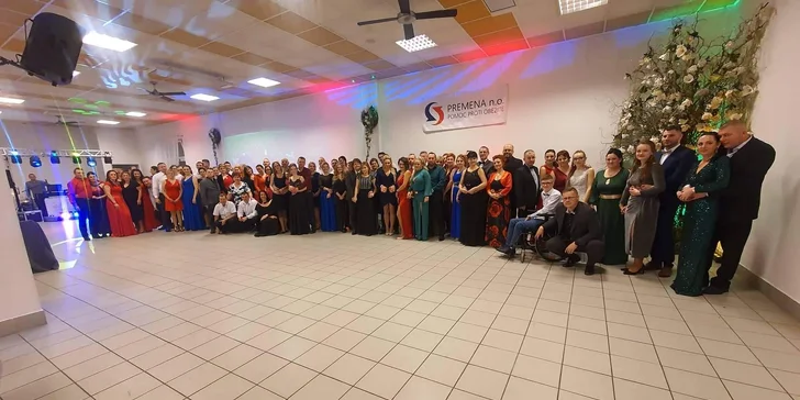 Vstupenka na romantický benefičný ples "Premena" s Jankom Hodoňom