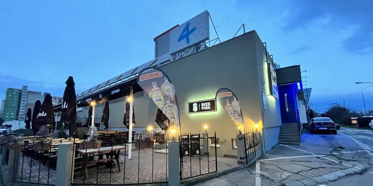 Pánsky večer v Beer Park: Pivo, biliard a poctivé mäso či pizza