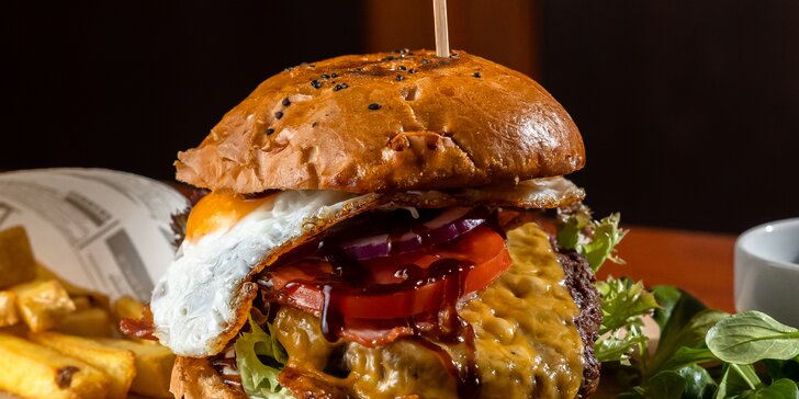 Šťavnatý hovädzí burger podľa vášho výberu v Beer Parku