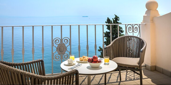 Letná dovolenka na Opatijskej riviére: hotel so stravou, pláž, bazén, first minute zľavy