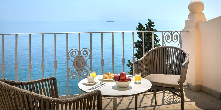 Letná dovolenka na Opatijskej riviére: hotel so stravou, pláž, bazén, first minute zľavy