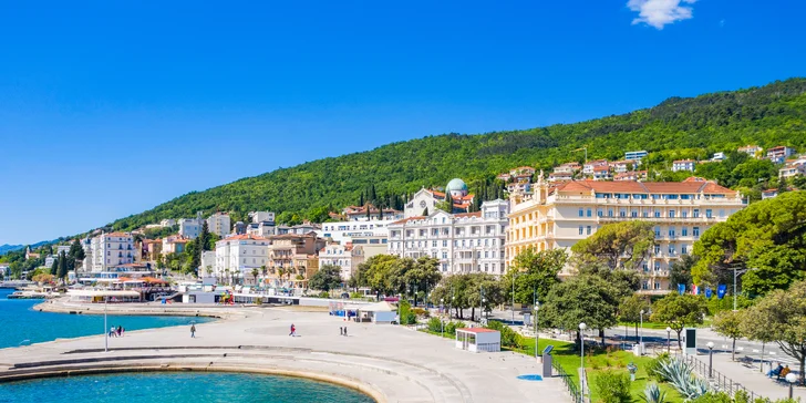 Letná dovolenka na Opatijskej riviére: hotel so stravou, pláž, bazén, first minute zľavy