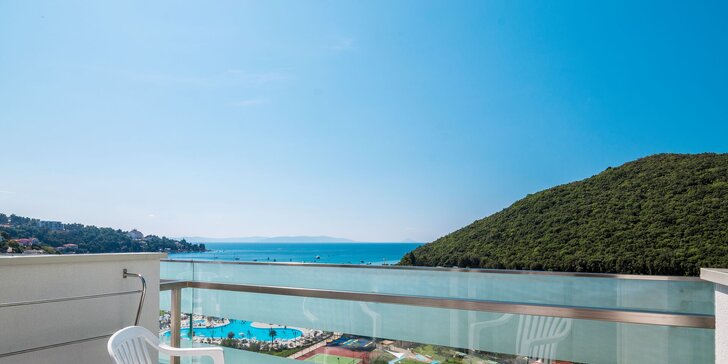 Dovolenka v istrijskom Rabaci: 4* rodinný hotel pri pláži, vnútorný aj vonkajší bazén, raňajky v cene