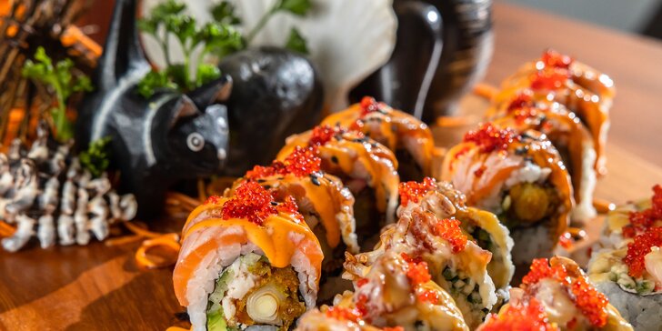 Špeciálne sushi rolky pre 2 osoby vo Family restaurant & sushi bar