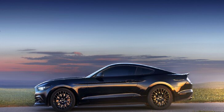 Jazda snov: 15 až 60 minút za volantom peckového Ford Mustang GT 5.0