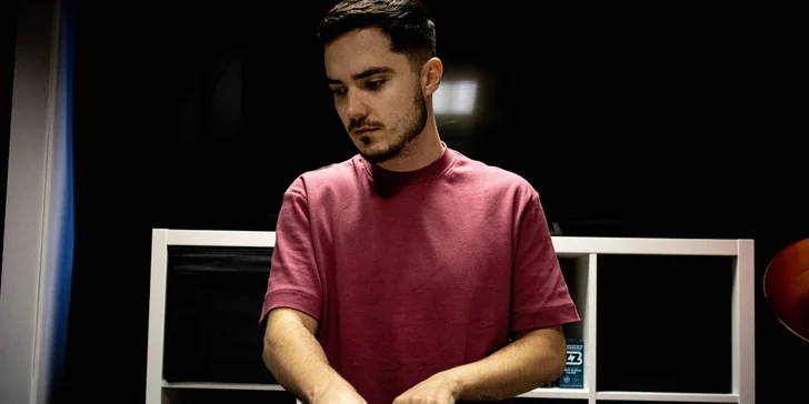 Staň sa DJom vďaka unikátnemu kurzu v profi hudobnom štúdiu