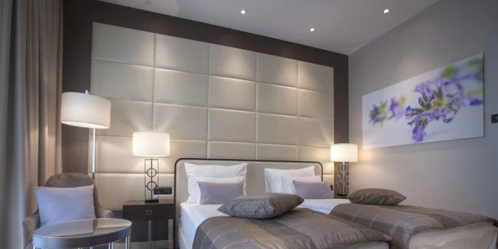 Hotel v čiernohorskom letovisku Petrovac: pri pláži, s raňajkami aj vínnou pivnicou, deti zadarmo