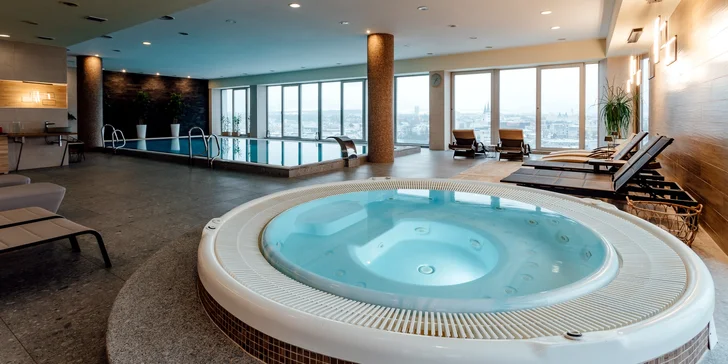 Doprajte si vo dvojici wellness s chutnou talianskou večerou v hoteli Holiday Inn