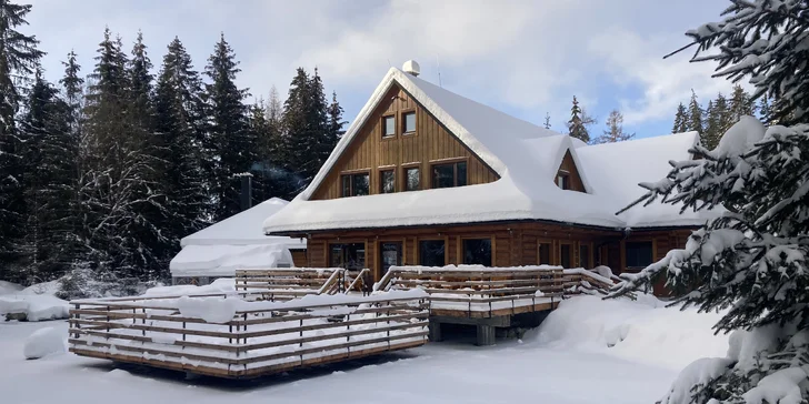 Nový rezort pri jazere na úpätí Tatier: relax pre páry s možnosťou stravovania a privátneho wellness