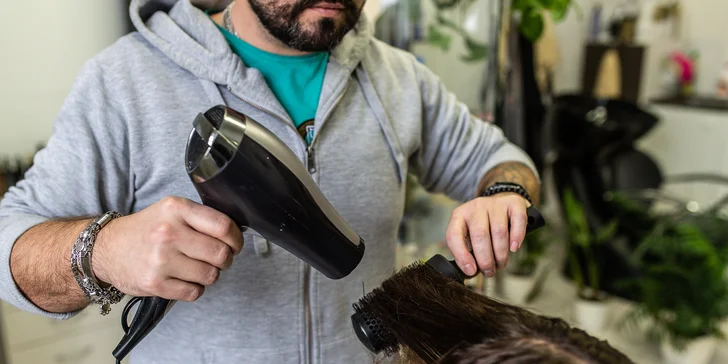 Všetko pre krásne vlasy: Strih, zábal alebo proteínová kúra
