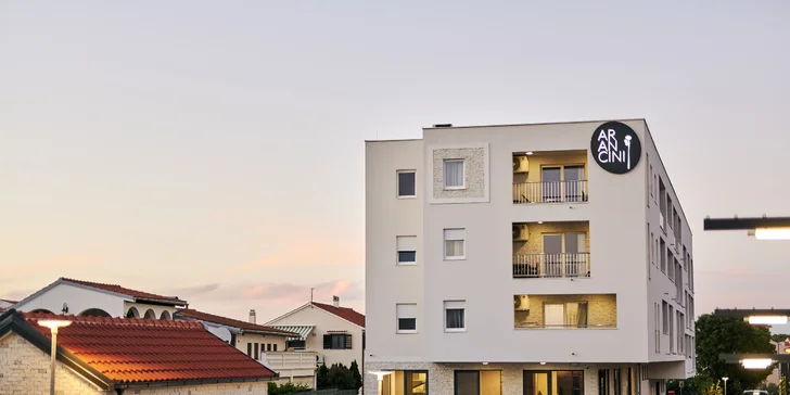 Letná dovolenka v Chorvátsku: nový aparthotel s vonkajším bazénom a raňajkami