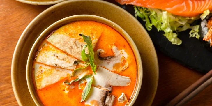 Romantické menu pre dvoch: Sushi, Poke bowl či Ca Kho To